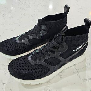 Men's Valentino Garavani Rockstud Sneakers, size 44 (US 11), Pristine